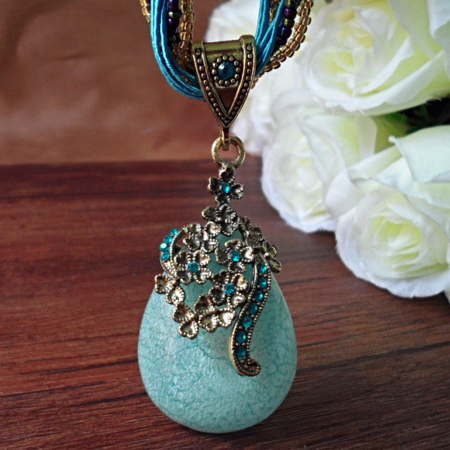 Vintage Turquoise Rhinestone Necklace
